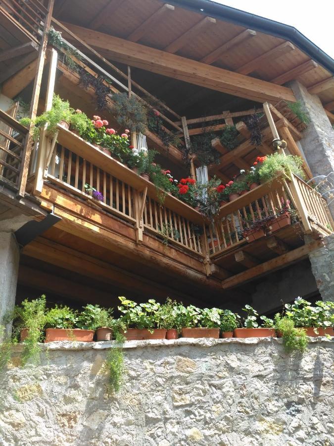La Cort Di Nonna Rosa Panzió Mori Kültér fotó